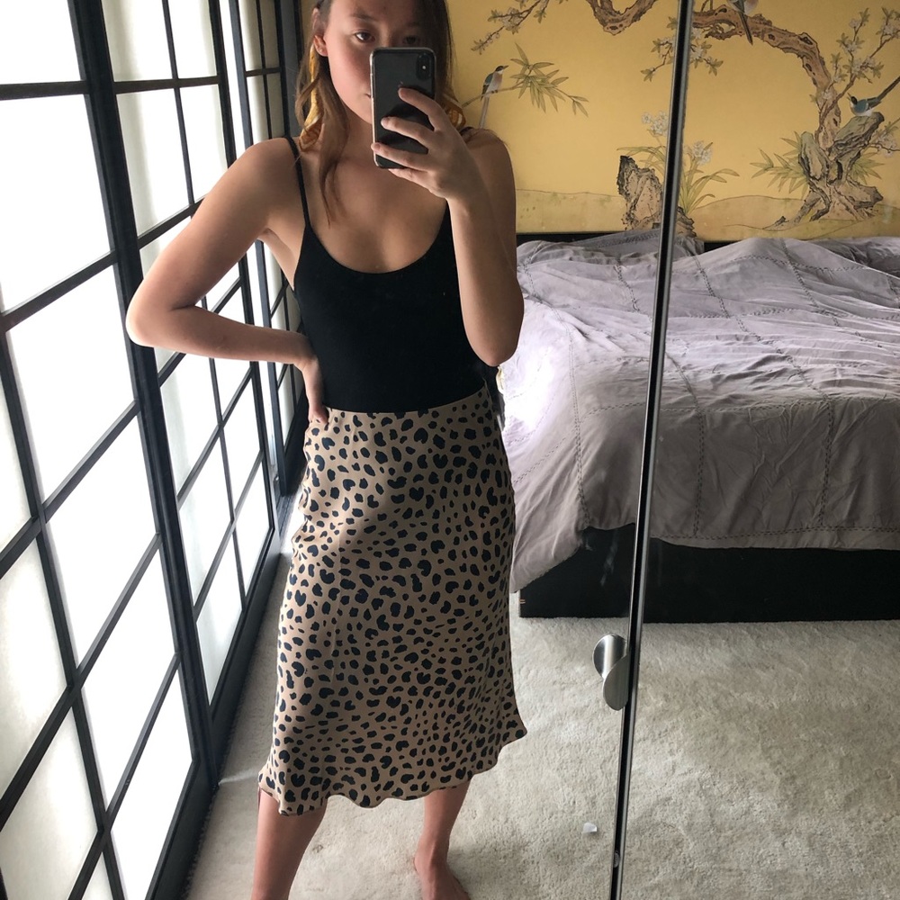 NWT Réalisation Par Naomi 100% Silk Skirt